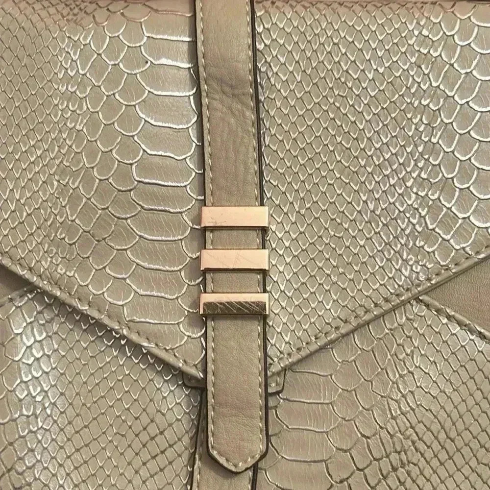 Melie Bianca Faux Leather Over the Shoulder/Crossbody Purse Light Tan - Picture 5 of 12